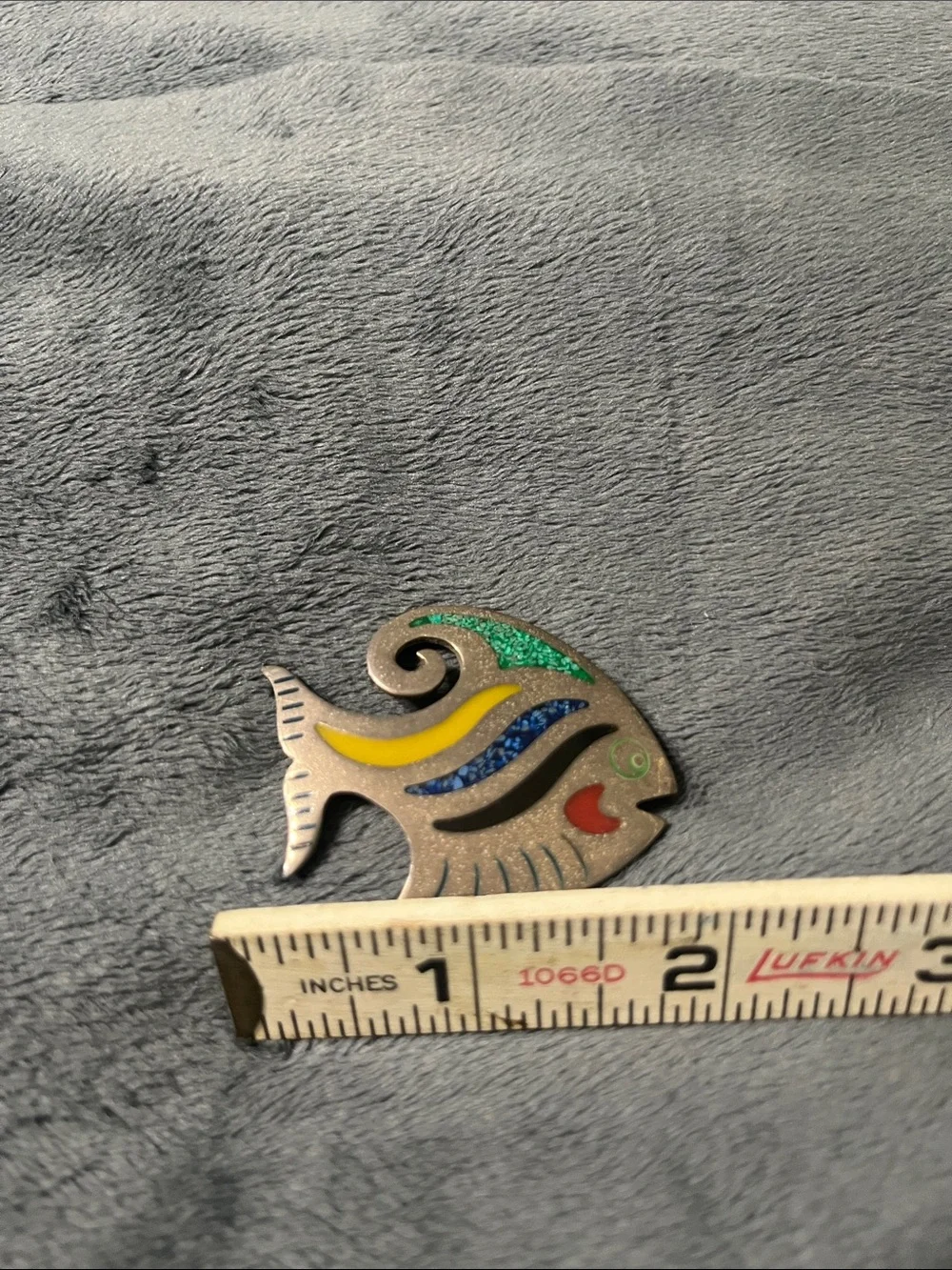 Vintage Taxco Silver fish brooch stone chip inlay jewelry
